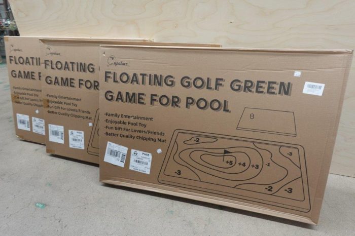 35" x 24" Floating Golf Green / Practice Mat Set for Pool - Image 2