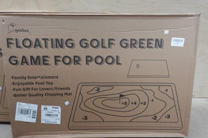 35" x 24" Floating Golf Green / Practice Mat Set for Pool - Image 3