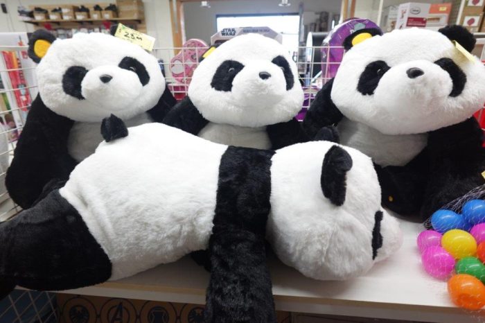 Kids Large Panda Bear Stuffed Animal Plush Toy - Image 3