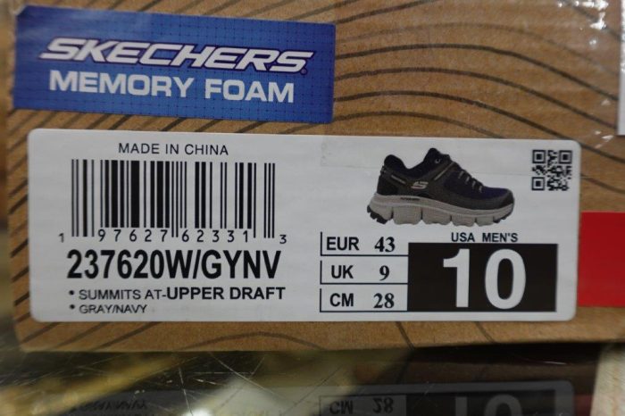 Men's Size 10 Skechers Wide Width Memory Foam Summits Sneaker - Image 9