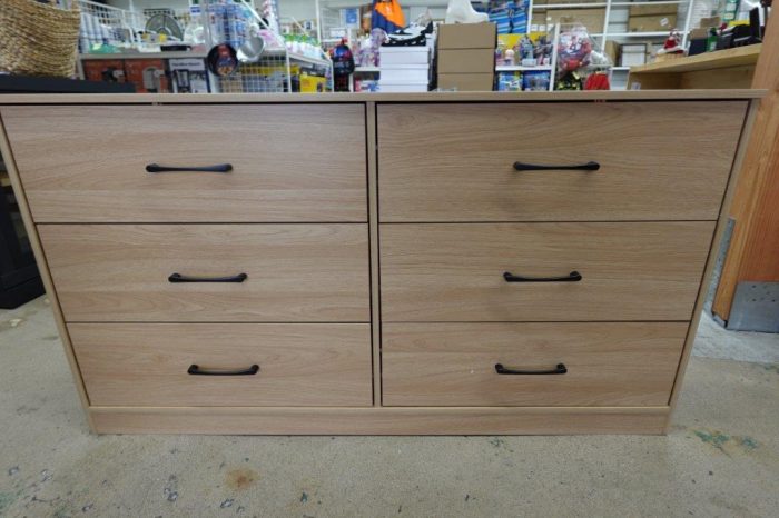 6 Drawer Mainstays Ardent Storage Dresser - Image 3