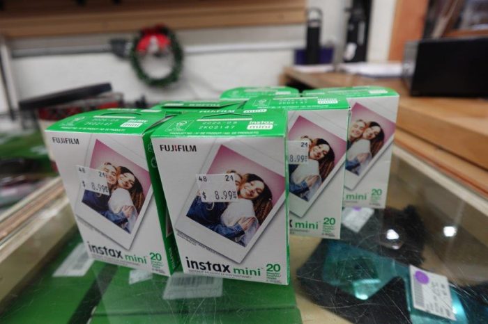 20 pk Fujifilm Instax Polaroid Mini Twin Films - Image 2