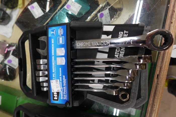 7-Piece HART Ratcheting Wrench Set with Tool Pouch - Image 3