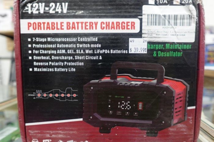 20-Amp Portable Car Battery Charger - Image 3