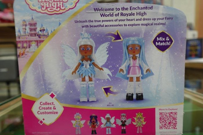 3" Roblox Royale High Ice Fairy Doll with Accessories - Image 4