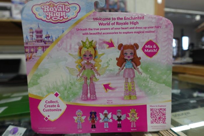 3" Roblox Royale High Nature Fairy Doll with Accessories - Image 4