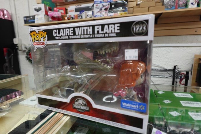 Funko Pop Jurassic World Claire with Flare Vinyl Figure - Image 2