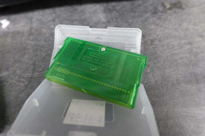 Pokemon Emerald Game Boy Advance Game Cartridge - Image 3