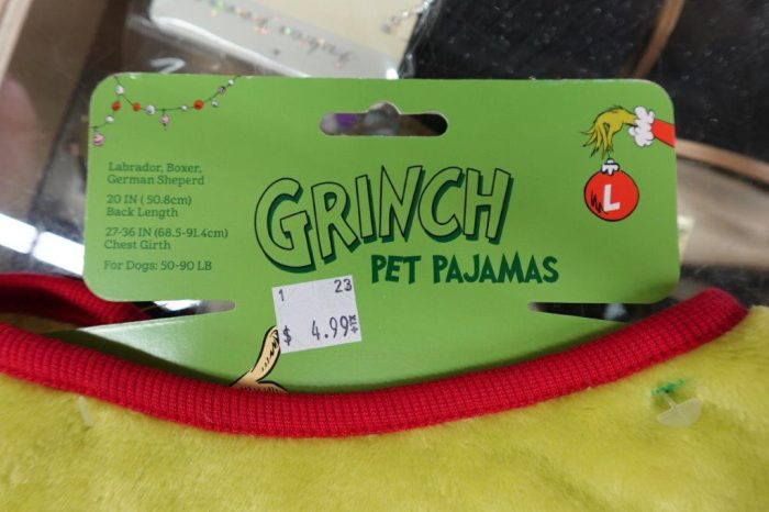 Dr. Seuss The Grinch Christmas Dog Outfit - Image 4