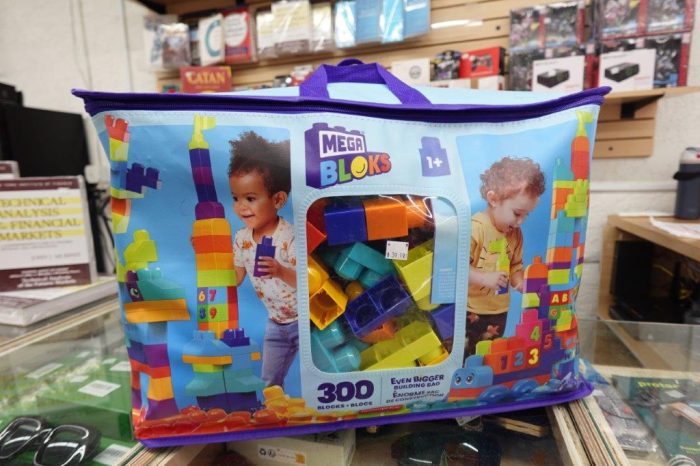 Kid's MEGA BLOKS Toy Blocks with Building Bag Storage - Image 2