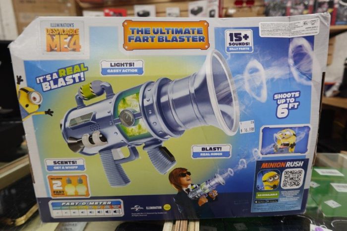 Despicable Me 4 The Ultimate Fart Blaster Toy Gun - Image 4