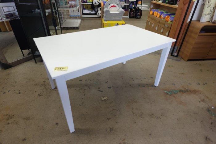 BH&G White Bankston Kitchen Dining Table - Image 2