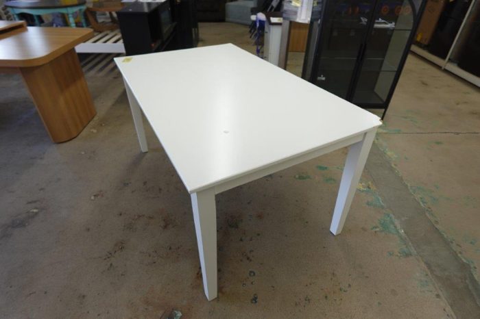 BH&G White Bankston Kitchen Dining Table - Image 5