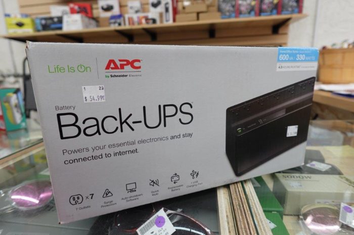 APC Battery Backup Power Supply & Surge Protector - Image 2