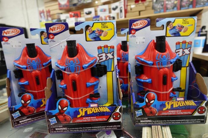 Nerf Marvel Spider-Man Thwip Tech Dart Blaster Toy - Image 2