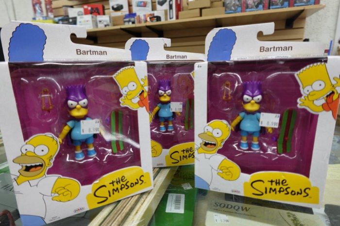 The Simpsons Bartman Action Figure with Accessories - Image 2