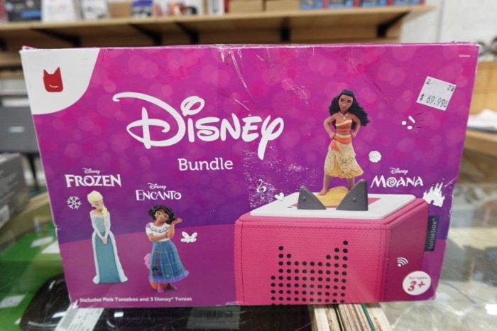 Disney Tonies Box Audio Player Bundle with Elsa, Moana, and Mirabel - Image 3