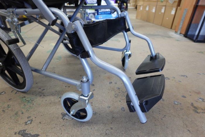 Foldable Travel Wheelchair with Handbrakes - Image 6