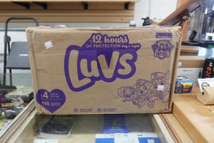 Size 4 Luvs Platinum Protection Baby Diapers 198 Count - Image 3