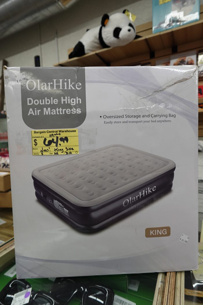 King Size OlarHike Double High Air Mattress With Built-In Pump - Image 3