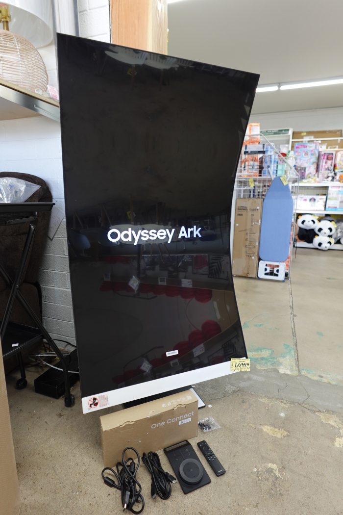 BRAND NEW 55" SAMSUNG Odyssey Ark 2nd Gen Curved Gaming Monitor - Image 3