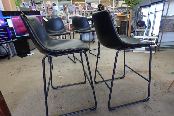 Set of 2 Sweetcrispy Counter Height Modern Faux Leather Bar Stools - Image 4