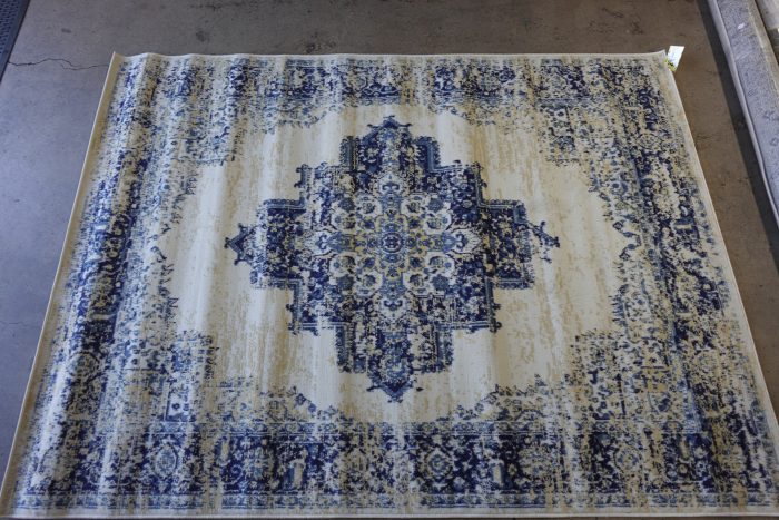 5'3'' x 7'3'' Nourison Grafix Persian White Traditional Area Rug - Image 3