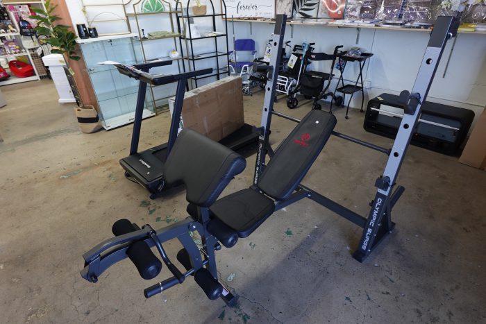 Marcy Olympic Weight Bench with Preacher Curl Pad - Image 2
