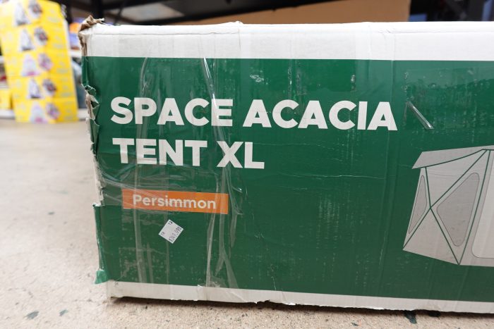 ACACIA Easy Setup XL Pop Up Camping Tent w/ 8 Windows and Footprint - Image 4
