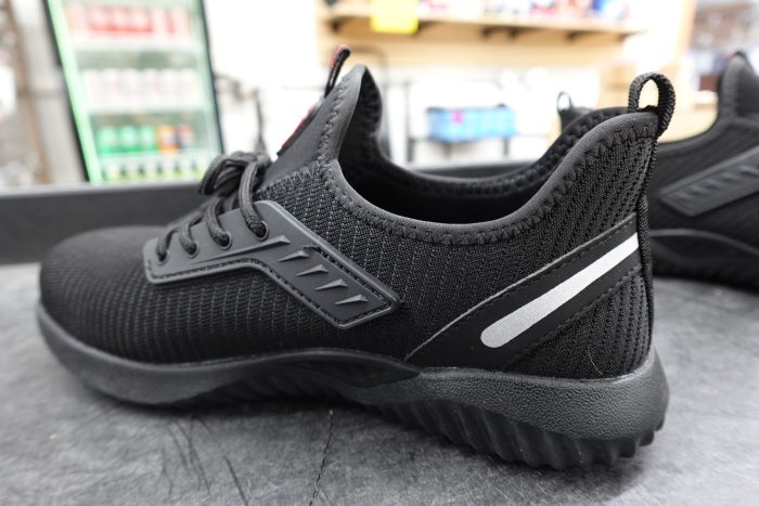 Men's Size 8 - 9 Ulogu Waterproof Steel Toe Non-Slip Shoes - Image 6