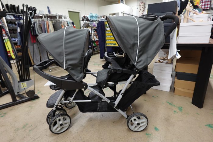 Graco DuoGlider Double Baby Stroller with Tandem Seating - Image 2