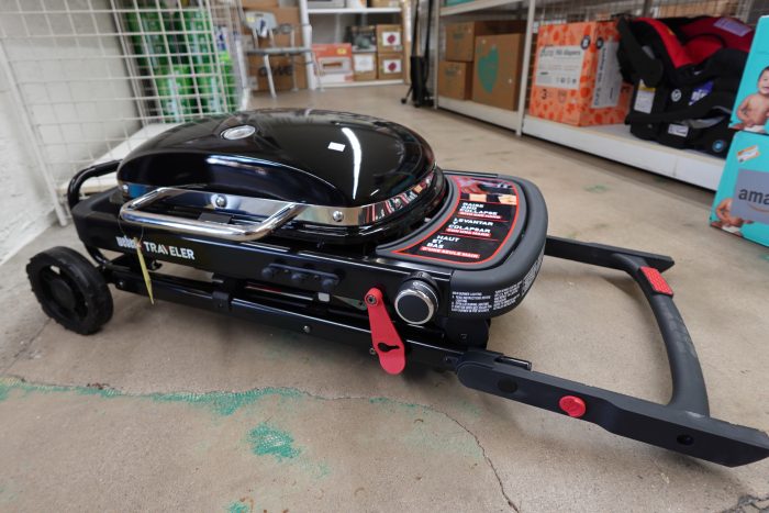 Weber Traveler 11000 BTU Portable Gas Grill with Single Burner - Image 8