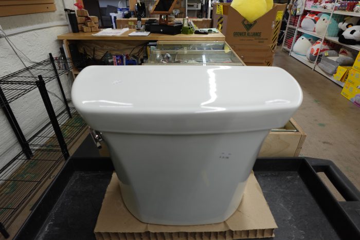Kohler Wellworth 1.28 GPF Single Flush Toilet Tank K-4467-0 - Image 3