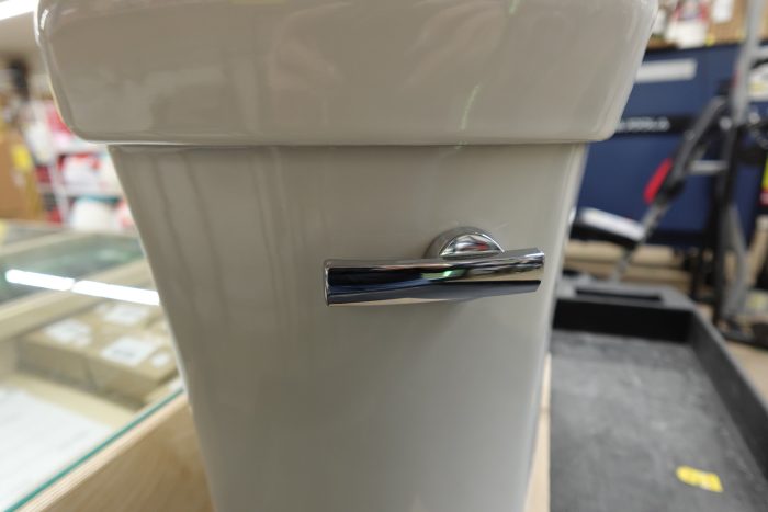 Kohler Wellworth 1.28 GPF Single Flush Toilet Tank K-4467-0 - Image 4