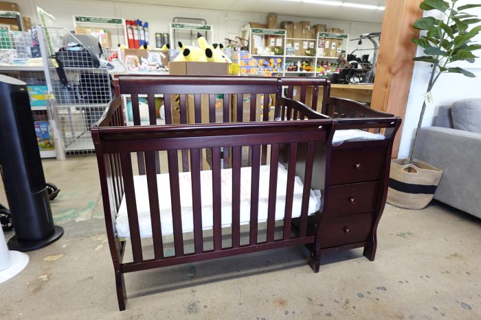 BRAND NEW! 4-in-1 Dream On Me Jayden Convertible Baby Crib and Changer in Espresso - Image 2