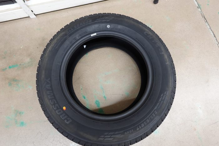 235 / 65R17 108V Crossmax CHTS-1 Highway XL SUV / CUV Crossover Tire - Image 3