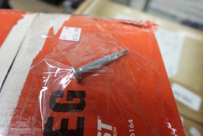 1/4"-20 x 2" Monster Fastener Zinc Plated Steel Coarse Self-Drilling Screws - Image 4