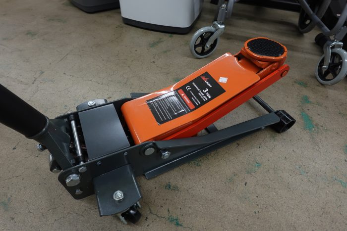Nilight 3 Ton Hydraulic Car Floor Jack with 2.95"-19.88" Lifting Range - Image 3