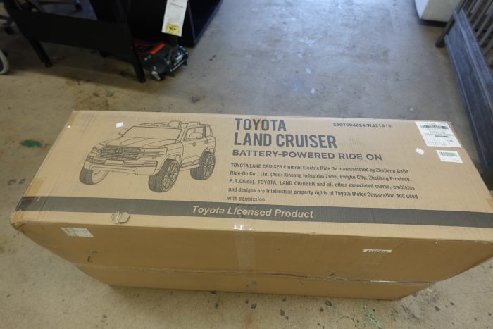 Kids Toyota Land Cruiser Battery Powered Ride-On Toy Truck - Image 6