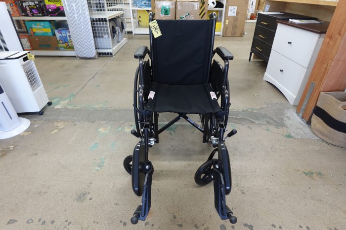 Medline Folding Manual Wheelchair with 16" Seat and Footrests - Image 2