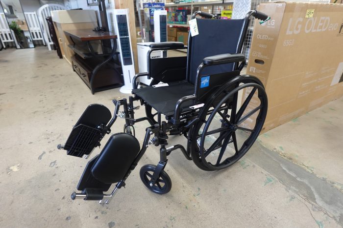 Medline Folding Manual Wheelchair with 16" Seat and Footrests - Image 3