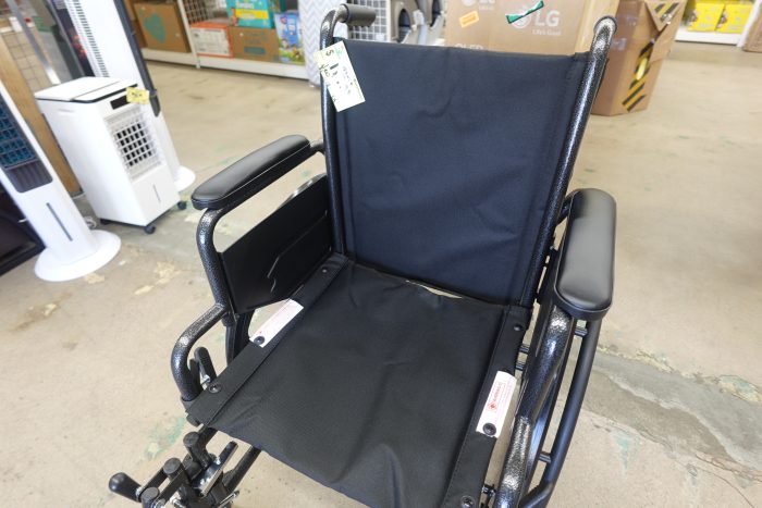 Medline Folding Manual Wheelchair with 16" Seat and Footrests - Image 4