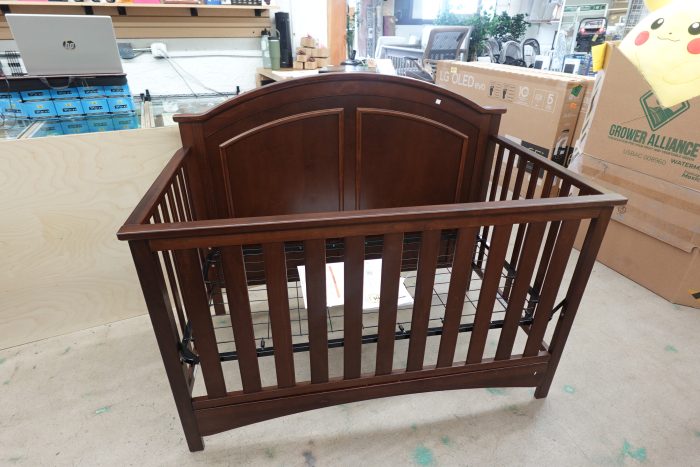 6-in-1 Delta Children Perry Convertible Baby Crib in Walnut Espresso - Image 2