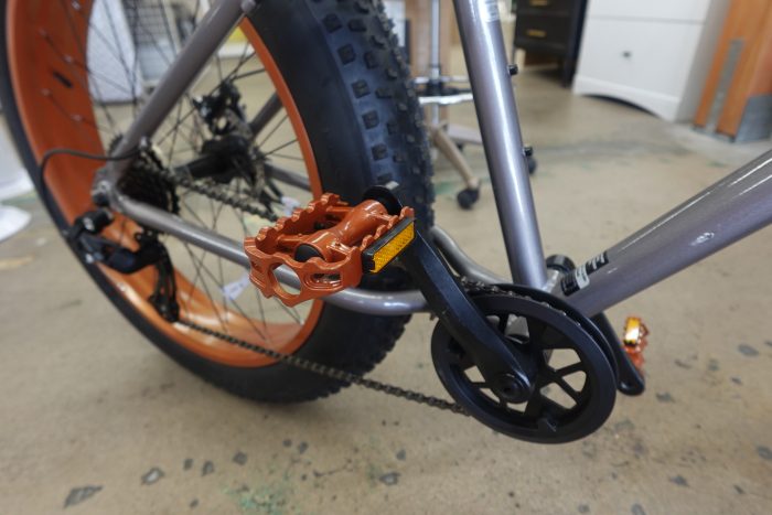 26" x 4" Ozark Trail Fat Tire Bike with 8 Speed Gearing for Adults - Image 6