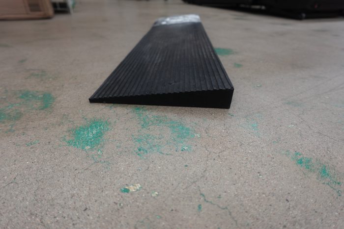KFFKFF 1.2" Elevated Adjustable Anti-Skid Organic Rubber Ramp - Image 3