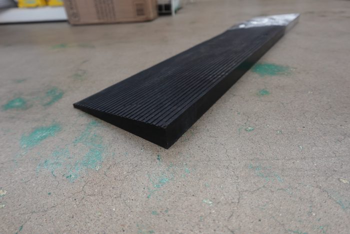 KFFKFF 1.2" Elevated Adjustable Anti-Skid Organic Rubber Ramp - Image 4