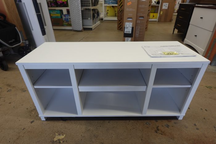 Mainstays Parsons TV Stand / Entertainment Center for TVs up to 50" - Image 3