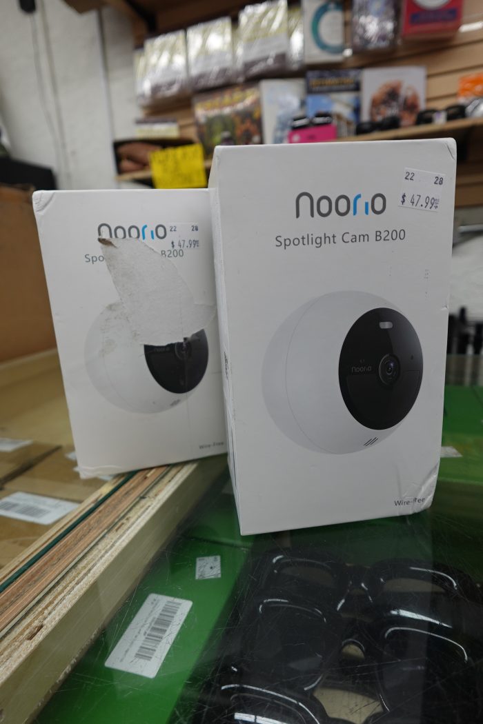 Noorio Wireless 12600mAh Battery-Powered Solar Security Camera B310 - Image 2