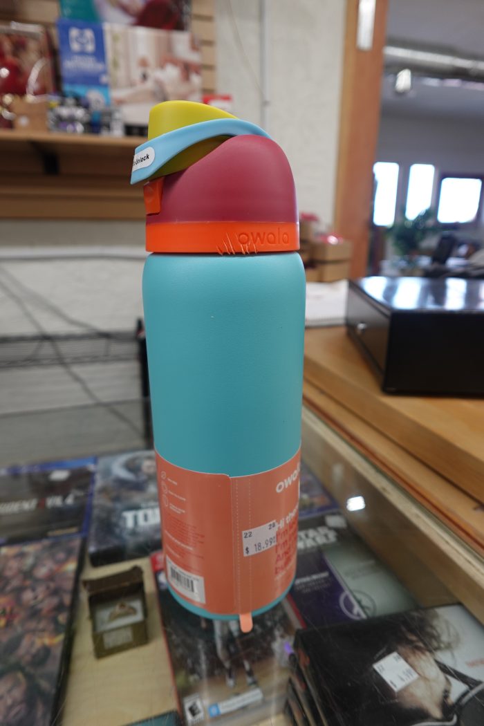32oz Owala FreeSip Insulated Stainless Steel Water Bottle with Straw - Image 2