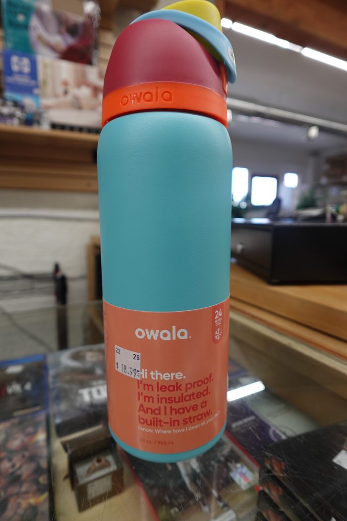 32oz Owala FreeSip Insulated Stainless Steel Water Bottle with Straw - Image 3